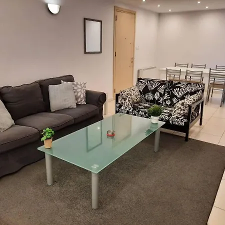 Sleeps 6 With Ensuite * Λευκωσία