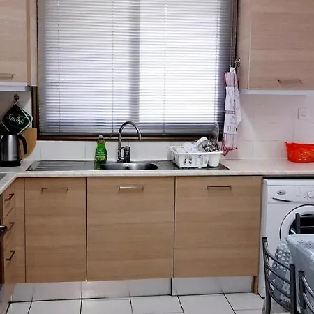 Sleeps 6 With Ensuite Apartman Nicosia