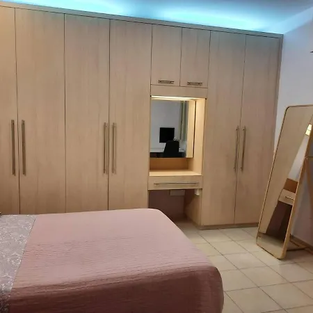 Apartman Sleeps 6 With Ensuite *